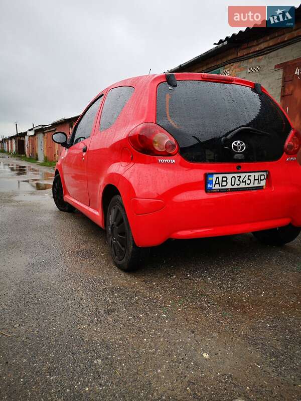 Хетчбек Toyota Aygo 2006 в Вінниці