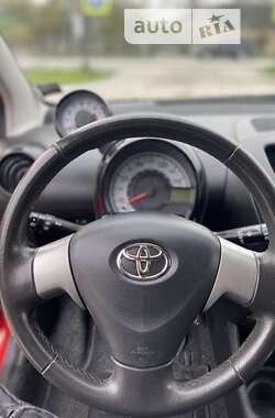 Хетчбек Toyota Aygo 2013 в Кривому Розі
