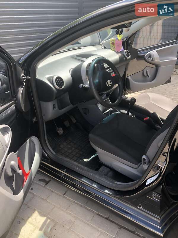 Хетчбек Toyota Aygo 2011 в Івано-Франківську