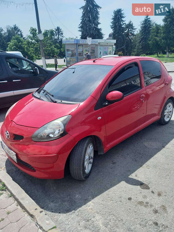 Хетчбек Toyota Aygo 2007 в Почаєві