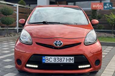 Хетчбек Toyota Aygo 2012 в Буську