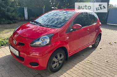 Хетчбек Toyota Aygo 2010 в Черкасах