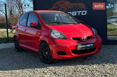 Хэтчбек Toyota Aygo 2009 в Стрые