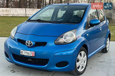 Хэтчбек Toyota Aygo 2009 в Луцке