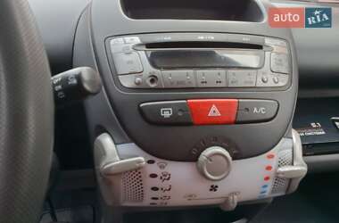 Хэтчбек Toyota Aygo 2011 в Ровно