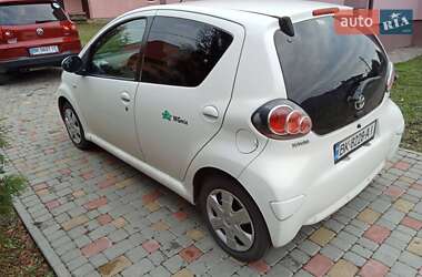 Хэтчбек Toyota Aygo 2011 в Ровно