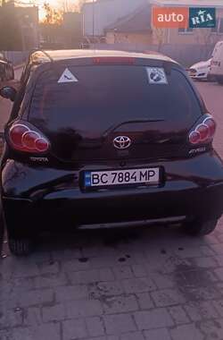 Хэтчбек Toyota Aygo 2010 в Львове