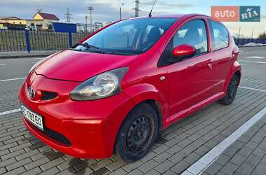 Хэтчбек Toyota Aygo 2006 в Нововолынске