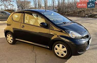 Хетчбек Toyota Aygo 2011 в Києві