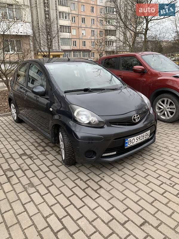 Хетчбек Toyota Aygo 2012 в Тернополі