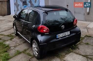 Хэтчбек Toyota Aygo 2006 в 