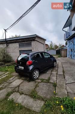 Хэтчбек Toyota Aygo 2006 в 
