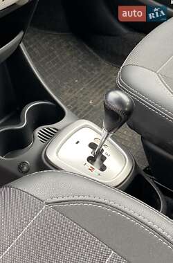 Хетчбек Toyota Aygo 2012 в 