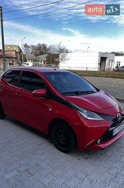 Хэтчбек Toyota Aygo 2016 в 