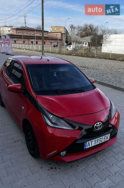 Хэтчбек Toyota Aygo 2016 в 