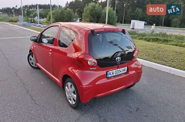 Хэтчбек Toyota Aygo 2007 в 