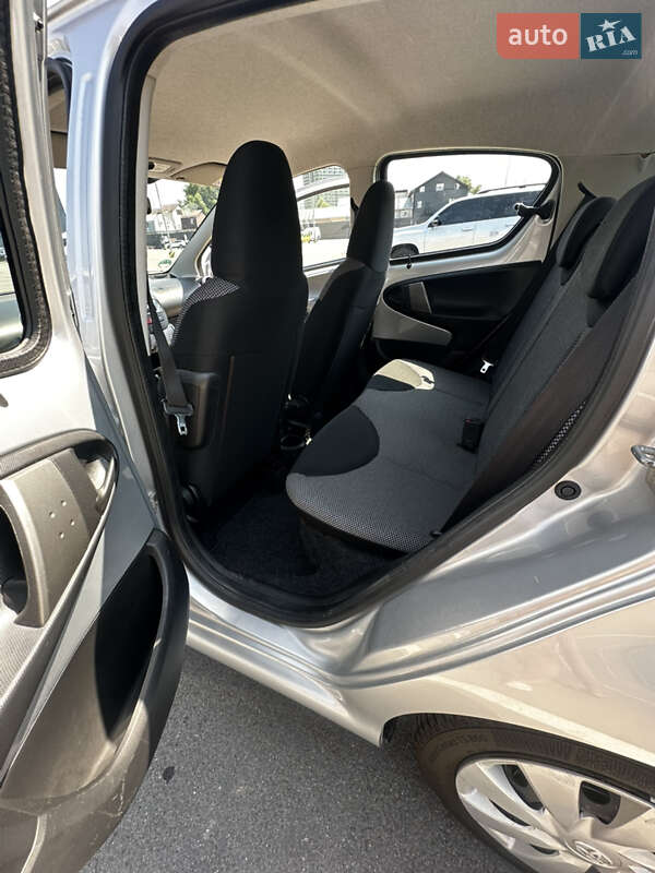 Хетчбек Toyota Aygo 2014 в Києві