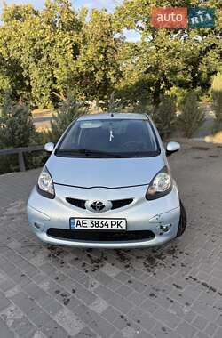 Хетчбек Toyota Aygo 2005 в Дніпрі
