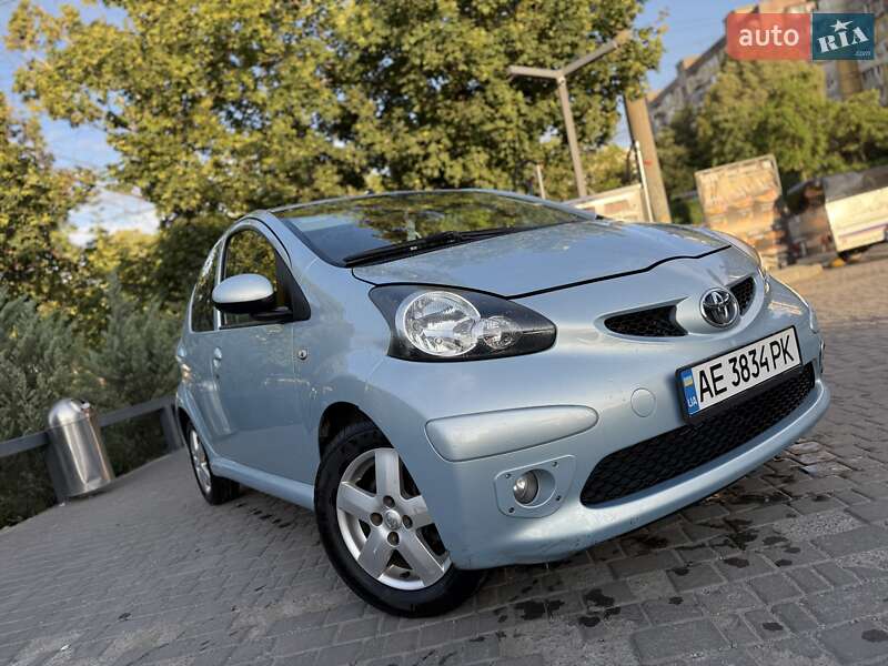 Хэтчбек Toyota Aygo 2005 в Днепре