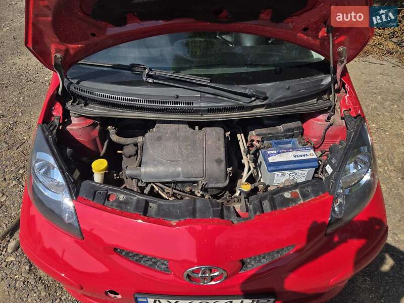 Хэтчбек Toyota Aygo 2007 в Черновцах