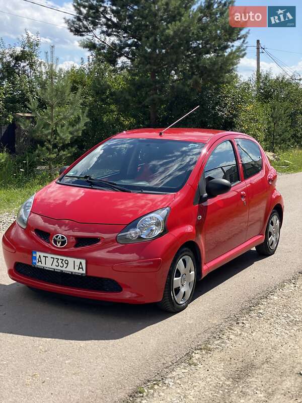 Хэтчбек Toyota Aygo 2008 в Ивано-Франковске