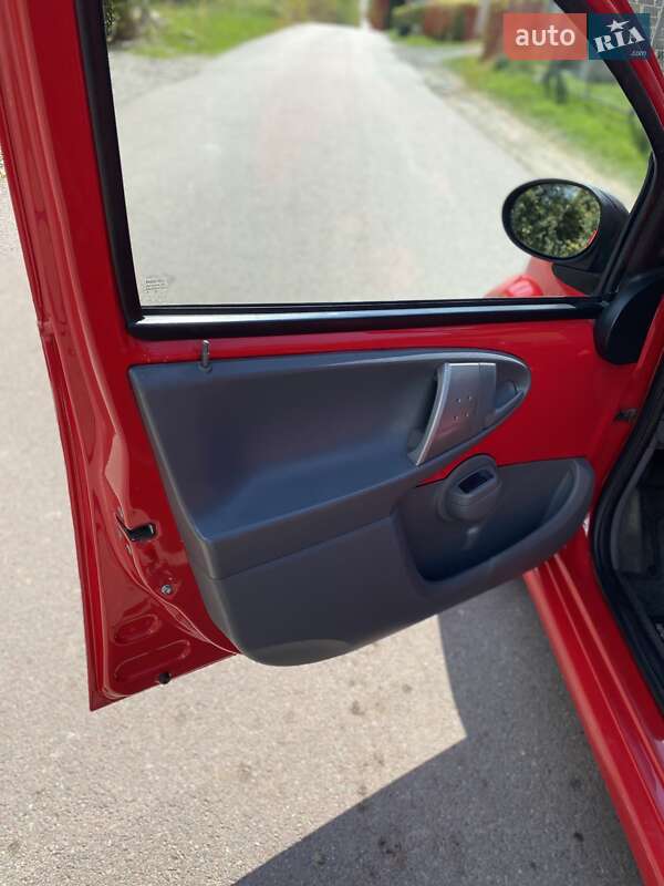 Хэтчбек Toyota Aygo 2008 в Ивано-Франковске