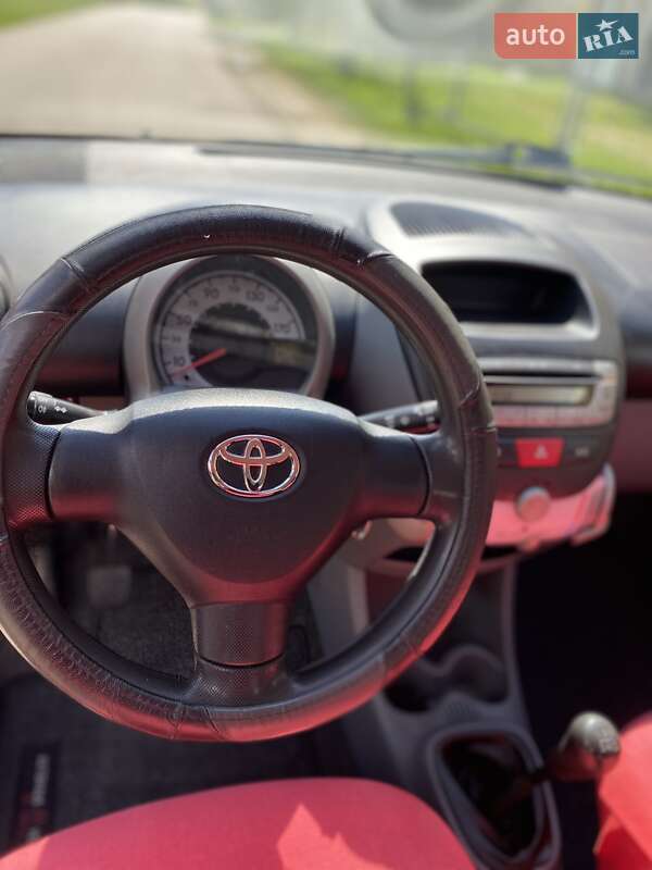Хэтчбек Toyota Aygo 2008 в Ивано-Франковске