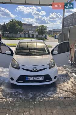 Хетчбек Toyota Aygo 2012 в Івано-Франківську