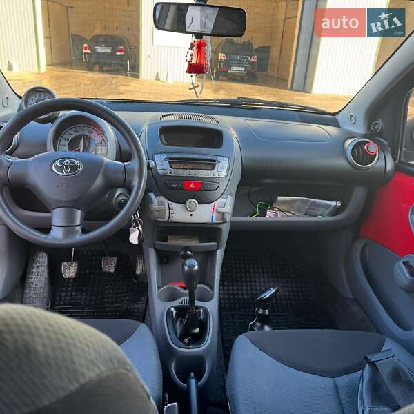 Хетчбек Toyota Aygo 2006 в Чорткові