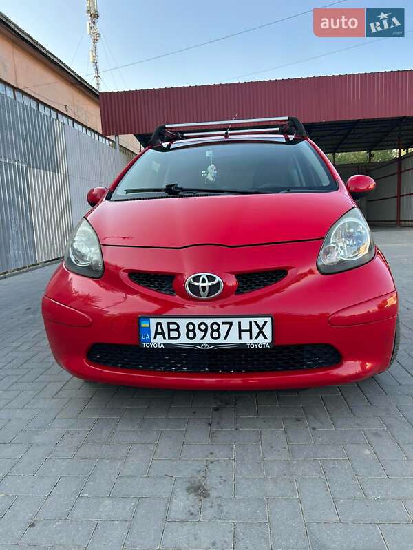 Хетчбек Toyota Aygo 2006 в Вінниці