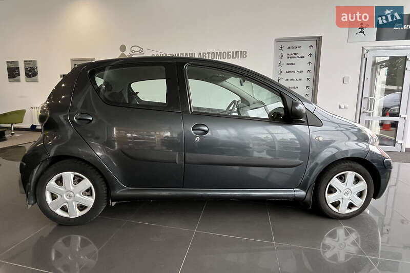 Хетчбек Toyota Aygo 2011 в Шептицькому фото 8 Хетчбек Toyota Aygo 2011 в Шептицькому