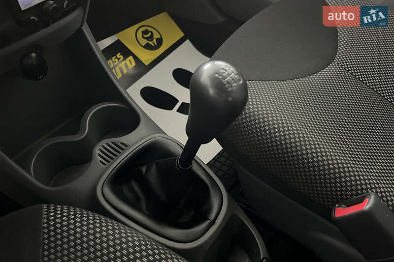 Хетчбек Toyota Aygo 2011 в Шептицькому фото 15 Хетчбек Toyota Aygo 2011 в Шептицькому