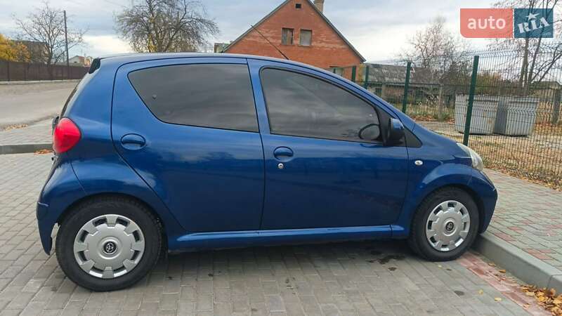 Хэтчбек Toyota Aygo 2008 в Сарнах фото 7 Хэтчбек Toyota Aygo 2008 в Сарнах