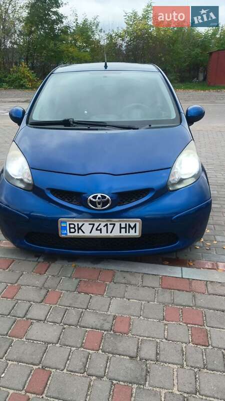 Хэтчбек Toyota Aygo 2008 в Сарнах фото 12 Хэтчбек Toyota Aygo 2008 в Сарнах