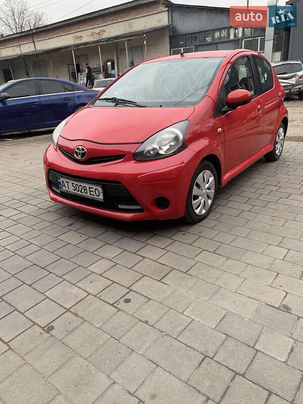 Хэтчбек Toyota Aygo 2013 в Ивано-Франковске фото 2 Хэтчбек Toyota Aygo 2013 в Ивано-Франковске