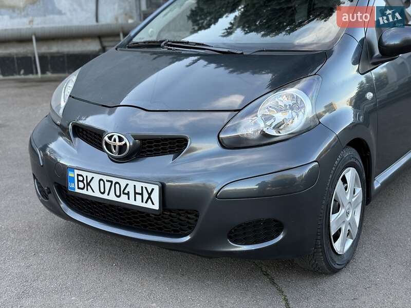 Хетчбек Toyota Aygo 2009 в Рівному