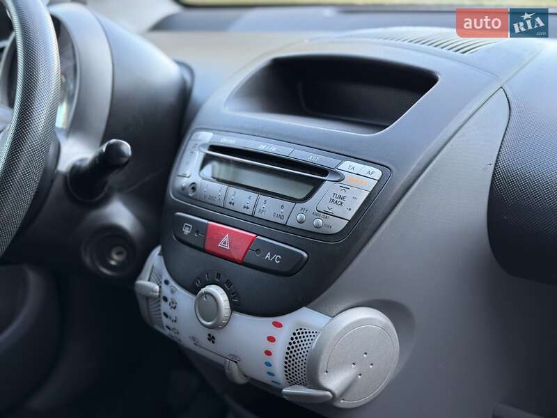 Хетчбек Toyota Aygo 2009 в Рівному