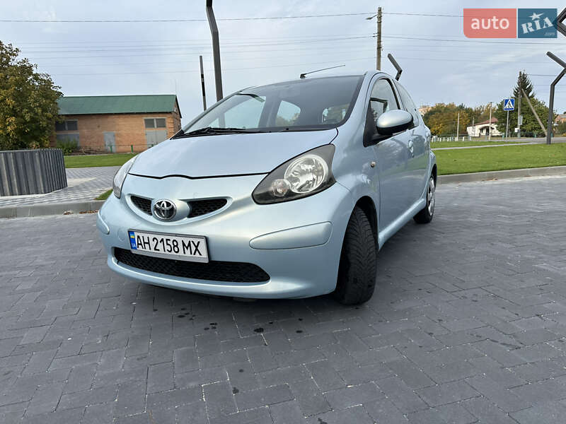 Хэтчбек Toyota Aygo 2005 в Лубнах