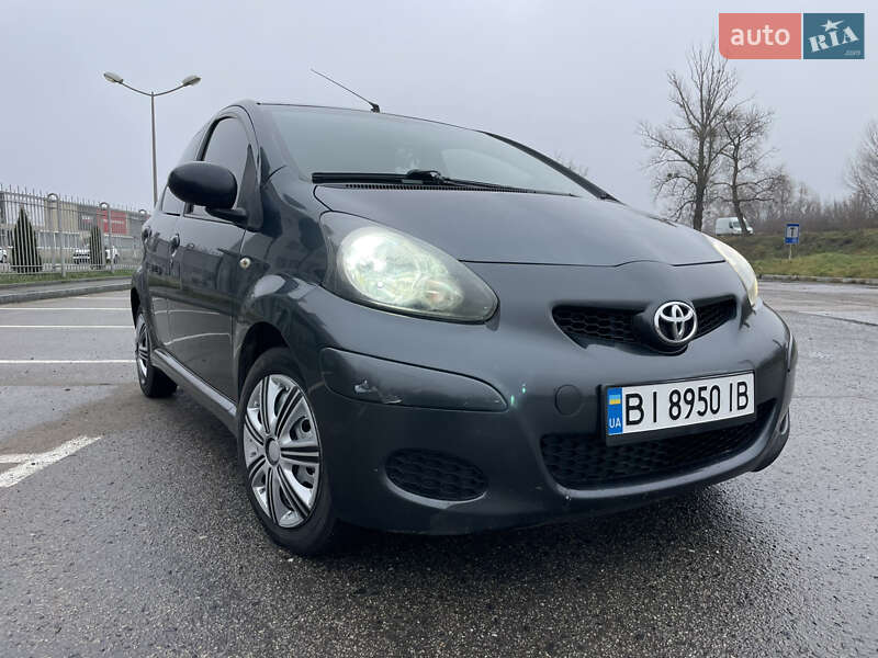 Хетчбек Toyota Aygo 2008 в Харкові
