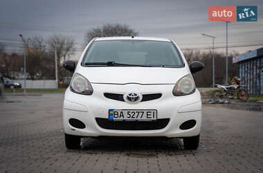 Хэтчбек Toyota Aygo 2011 в Киеве