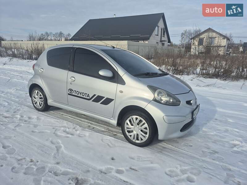 Хэтчбек Toyota Aygo 2006 в Виннице