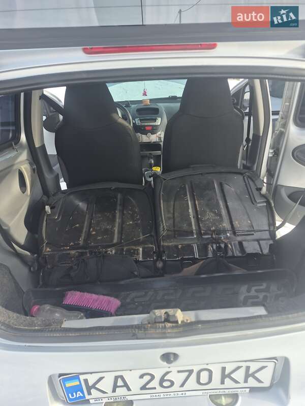 Хэтчбек Toyota Aygo 2006 в Виннице