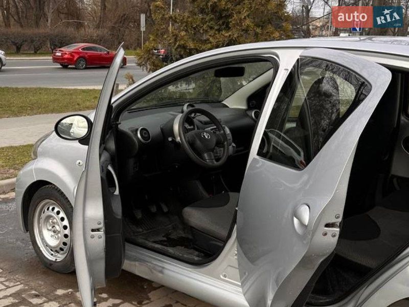 Хэтчбек Toyota Aygo 2014 в Львове фото 5 Хэтчбек Toyota Aygo 2014 в Львове