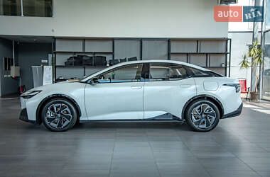 Седан Toyota bZ3 2023 в Днепре