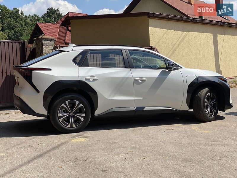 Позашляховик / Кросовер Toyota bZ4X 2022 в Вінниці