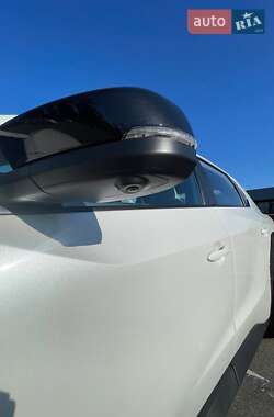 Внедорожник / Кроссовер Toyota bZ4X 2023 в 