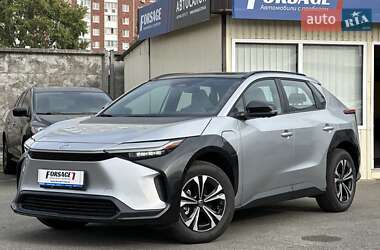 Внедорожник / Кроссовер Toyota bZ4X 2023 в 