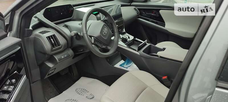 Внедорожник / Кроссовер Toyota bZ4X 2022 в Киеве