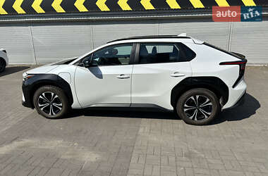 Внедорожник / Кроссовер Toyota bZ4X 2023 в 