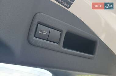 Внедорожник / Кроссовер Toyota bZ4X 2023 в 